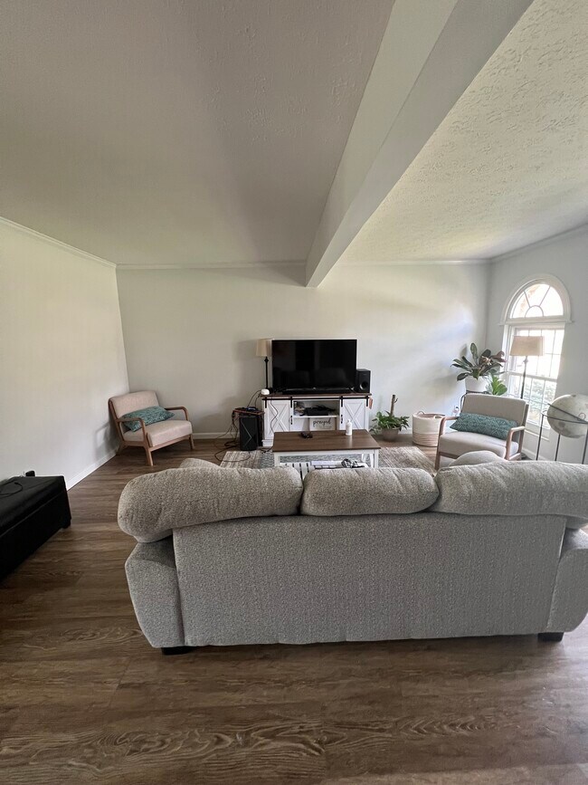 Building Photo - 10767 Fallsington Ct