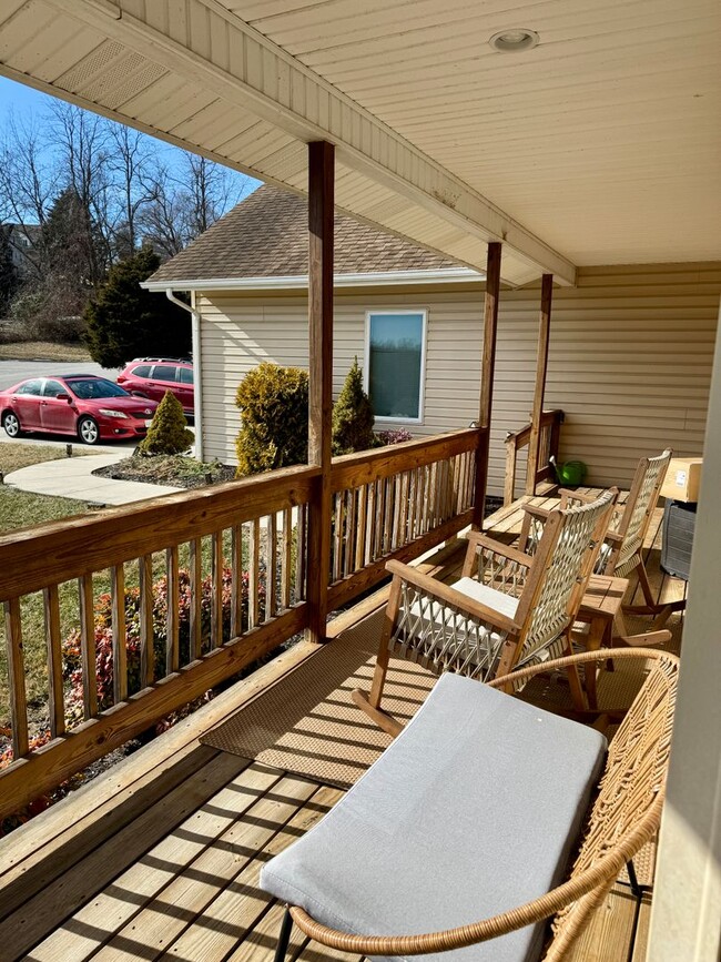 Building Photo - Spacious Two-Story Home in Blacksburg