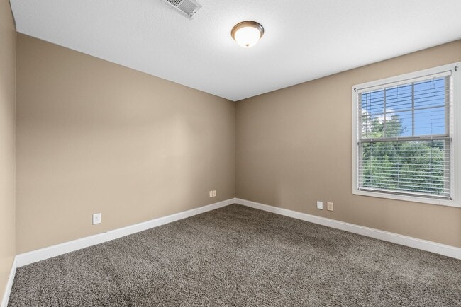 Building Photo - Pet Friendly Two Bedroom!