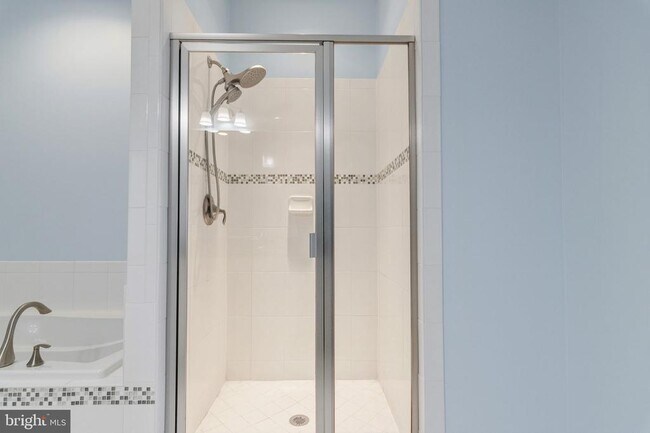 Building Photo - 612 Marina Landing Ln