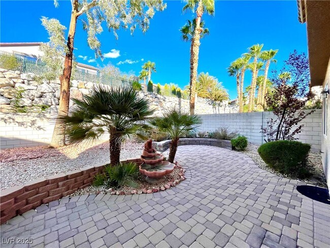 Building Photo - 1590 Sabatini Dr