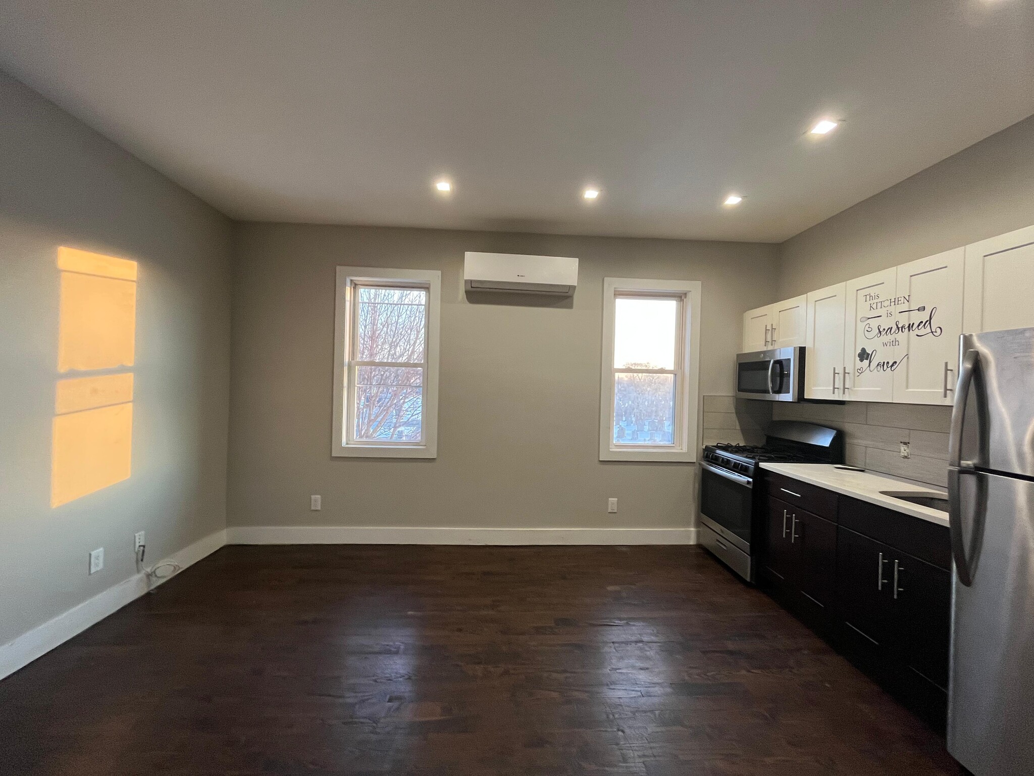 Building Photo - 5 Whitman Ave