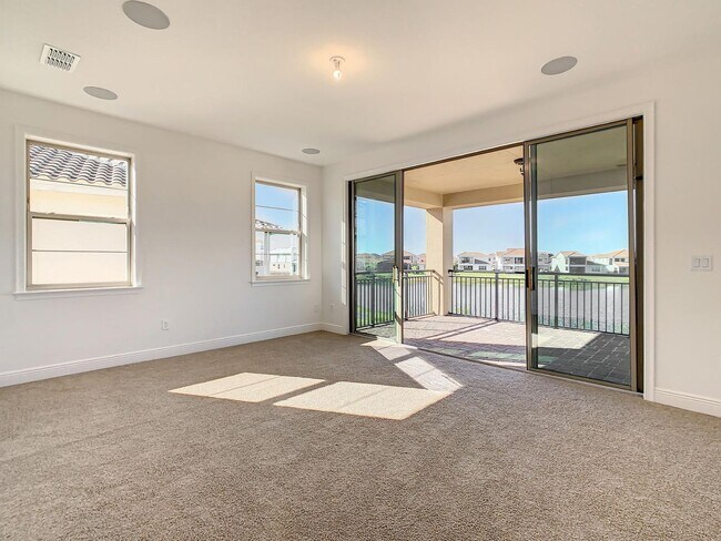 Building Photo - Eagle Creek Luxury Home