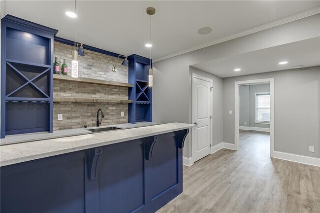 Building Photo - 4612 Grandview Pkwy