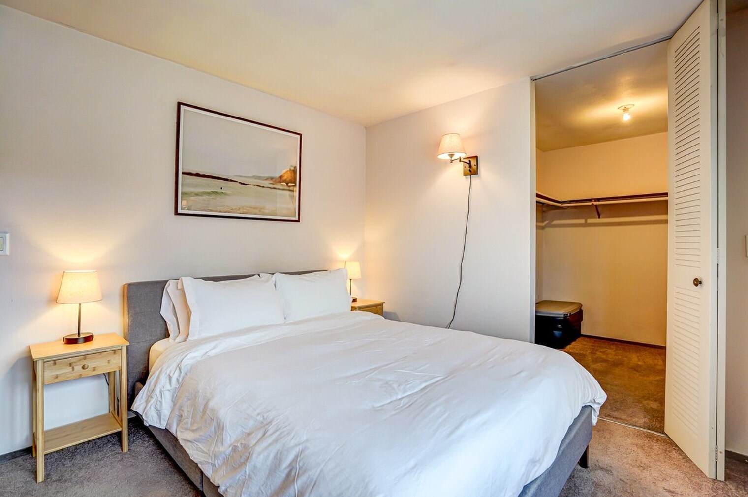 Building Photo - 2601 University Ave