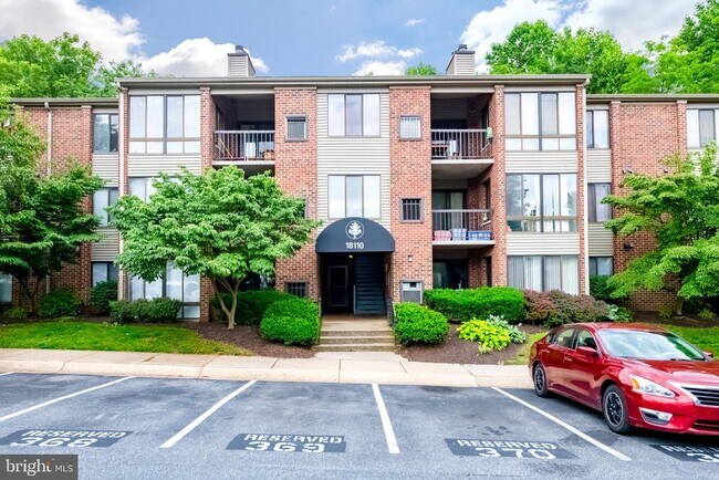 Building Photo - 18110 Chalet Dr