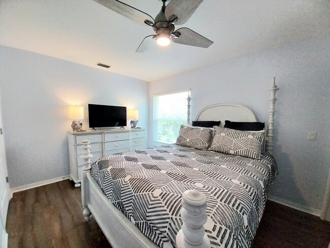 Building Photo - 4176 Hearthstone Dr