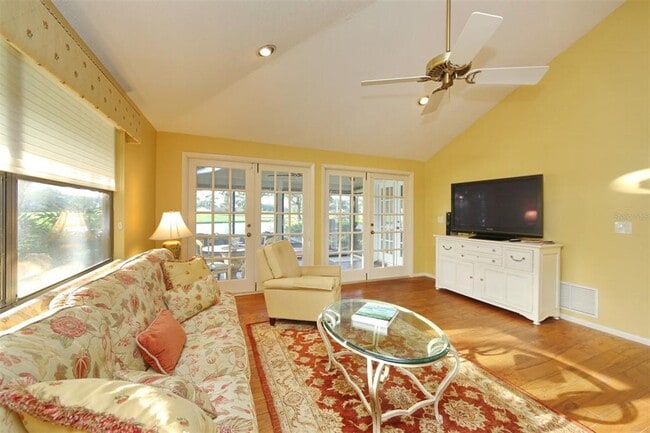 Building Photo - 5728 Doral Dr