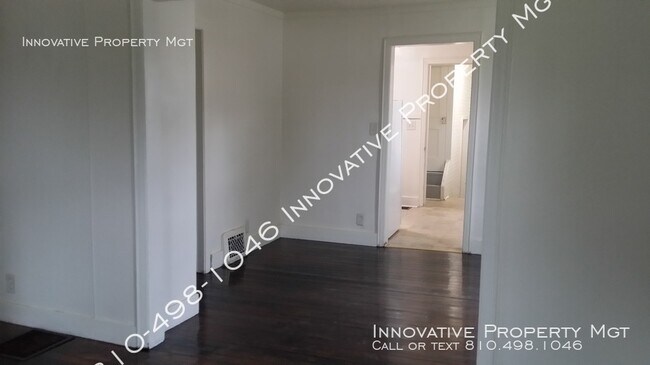 Building Photo - Flint Township 2 bedroom!