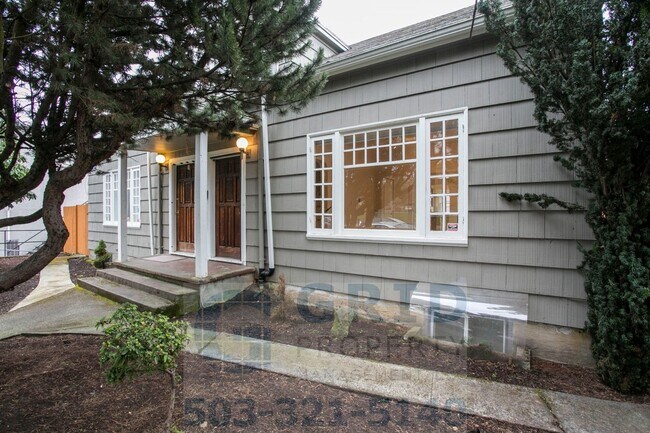 Building Photo - GPM569 - SE Caruthers St (T2)