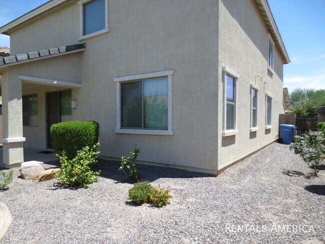 Building Photo - 890 E Doral Ct