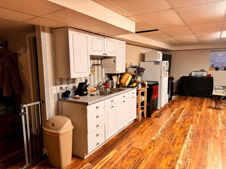 Building Photo - 2522 Hillside Village Ct