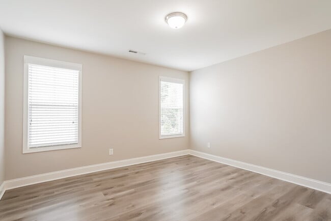 Building Photo - 100 Alcock Ln