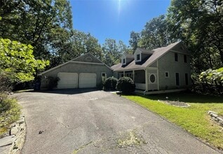 Building Photo - 106 Laurel Ln