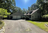 Building Photo - 106 Laurel Ln