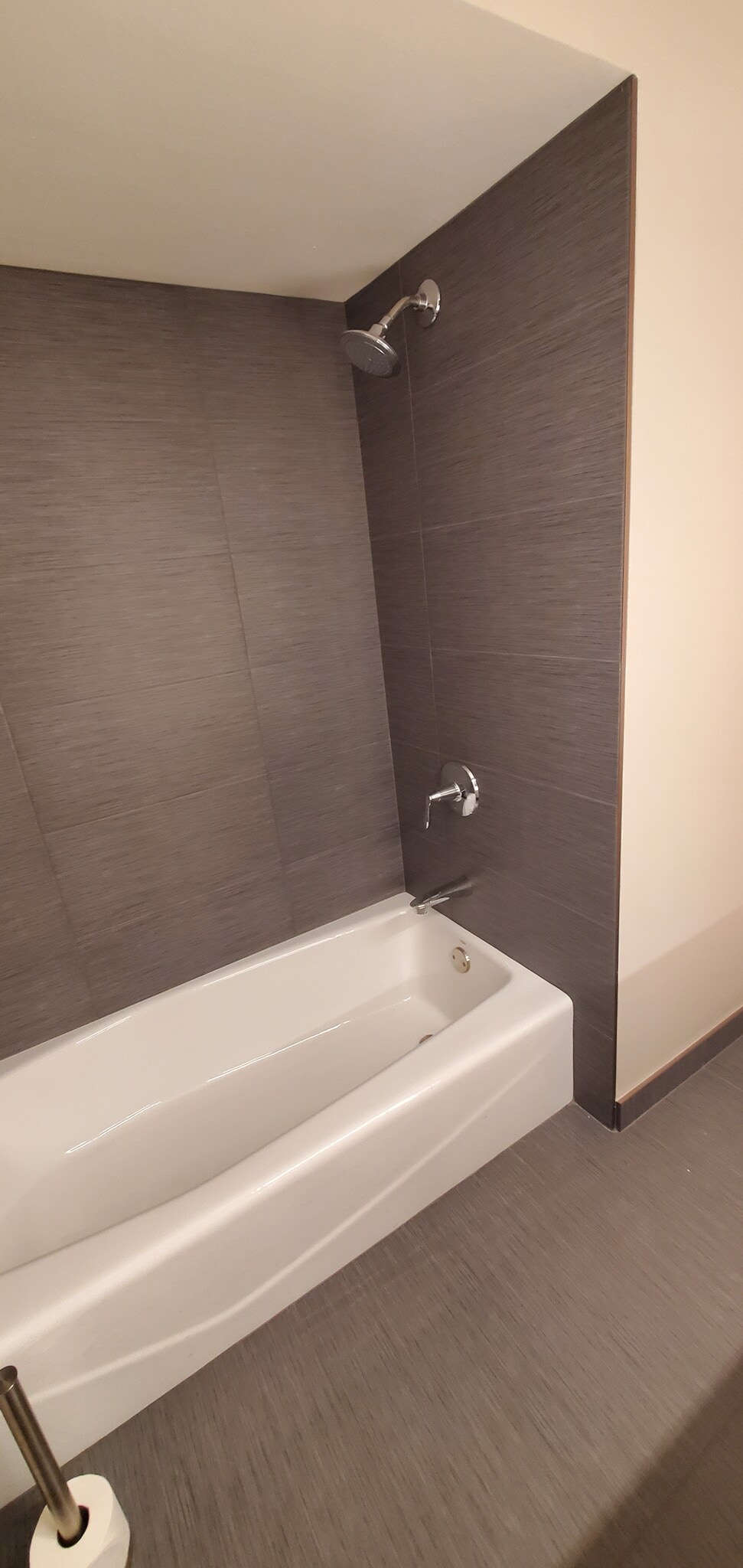 Building Photo - 6853 W Leland Ave