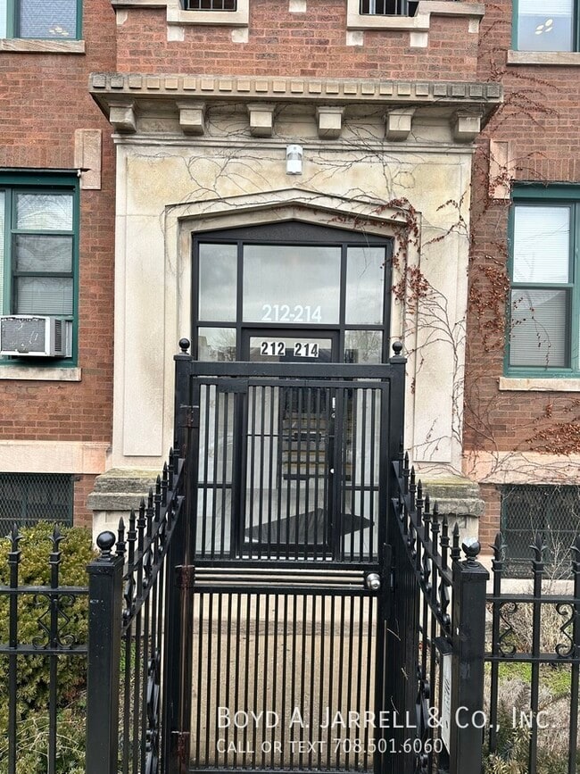 Building Photo - 212 E 57th St