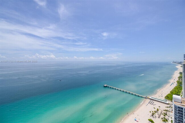 Building Photo - 16901 Collins Ave