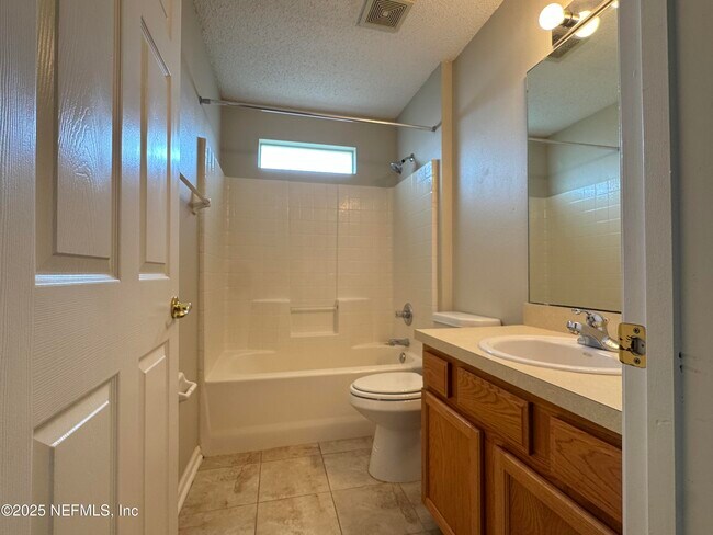 Building Photo - 6835 Otters Den Ct N