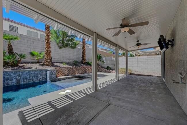 Building Photo - A Fabulous 4 Bedroom Home with a Sparkling Pool!!!