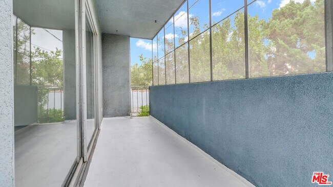 Building Photo - 732 Lorraine Blvd