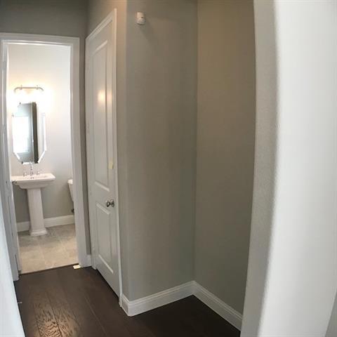 Building Photo - 6110 Rainbow Valley Pl