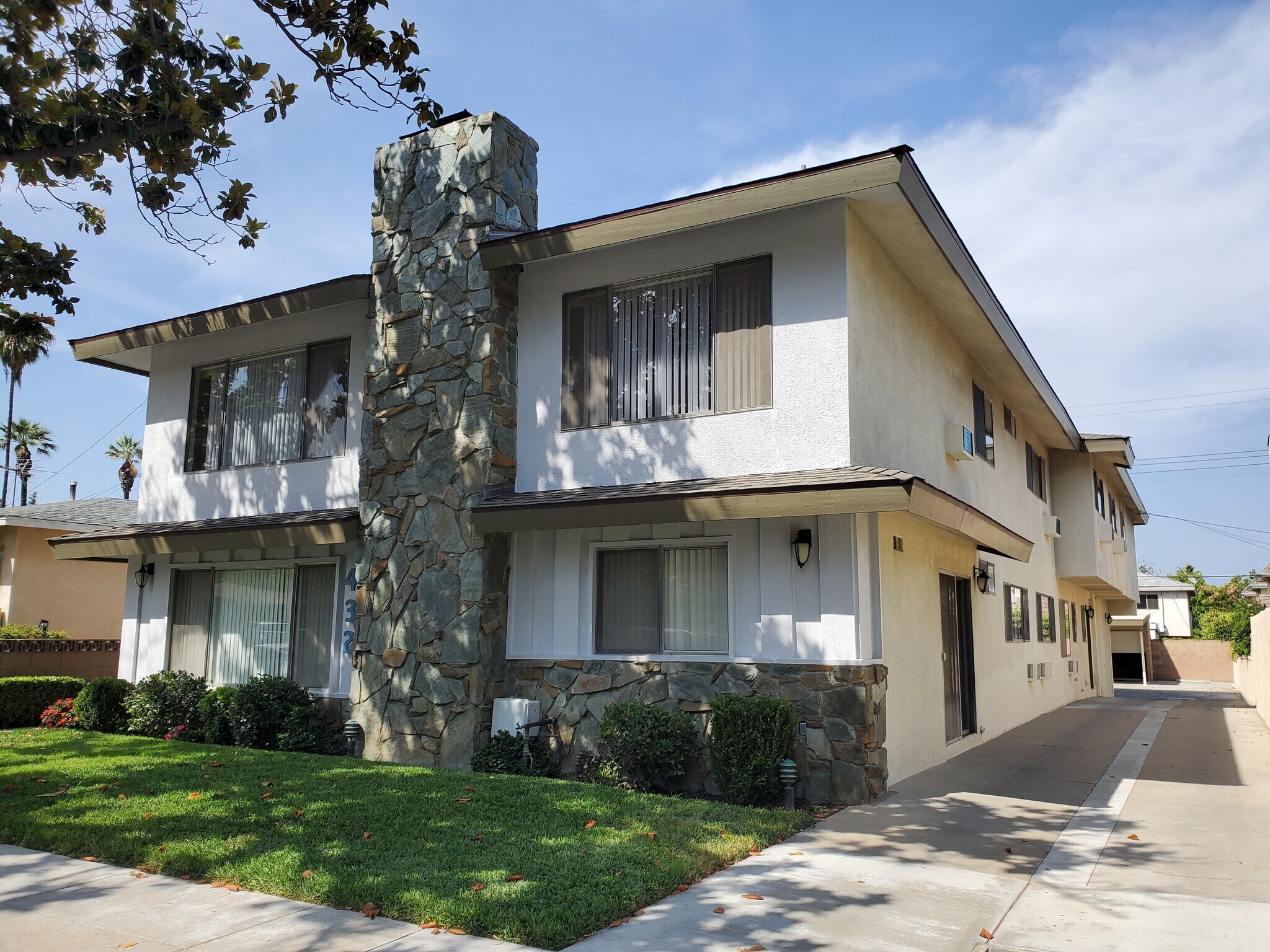 Building Photo - 432 N Monterey St