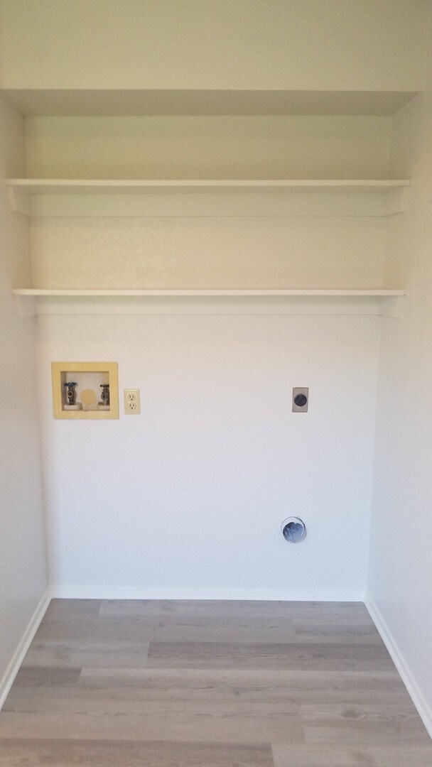 Building Photo - Spacious, Remodeled Duplex Unit Near Hulen...