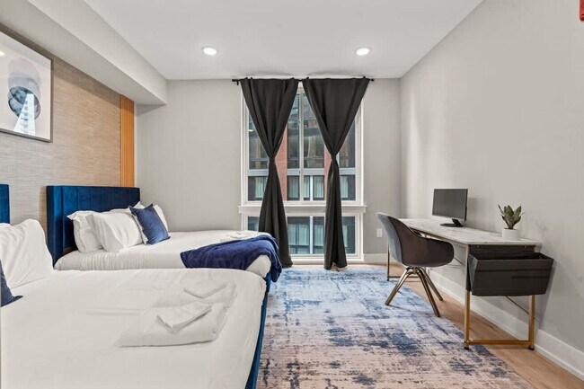 Building Photo - 916 N Delaware Ave