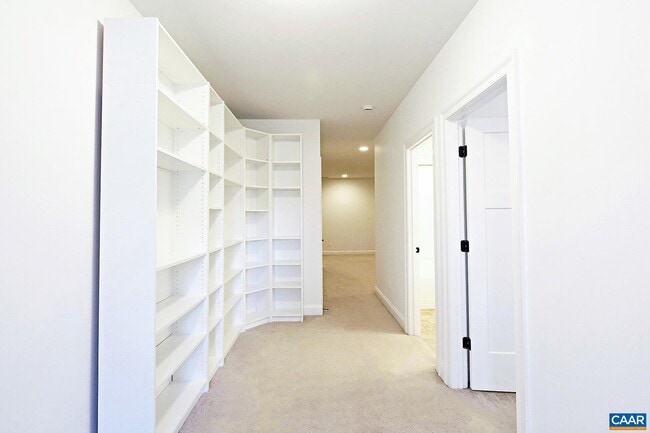 Building Photo - 2912 Templehof Ct