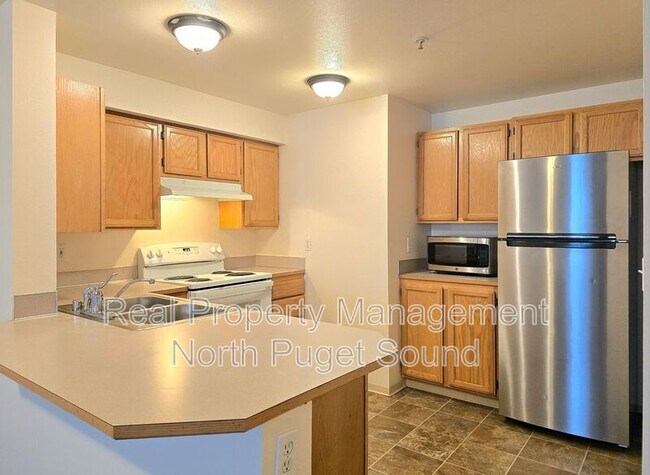 Building Photo - 11811 State Ave