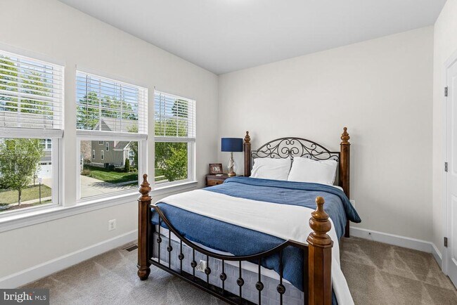 Building Photo - 397 Pear Blossom Rd