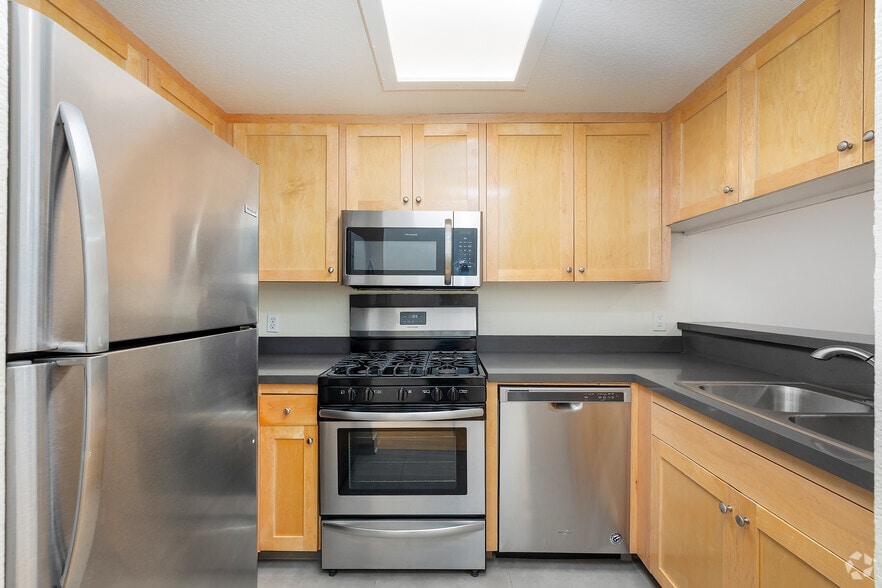 Primary Photo - Sierra Ridge Apartments