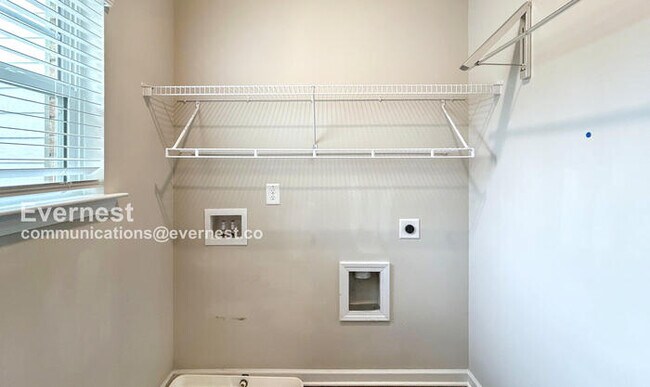 Building Photo - 5172 Grace Ct