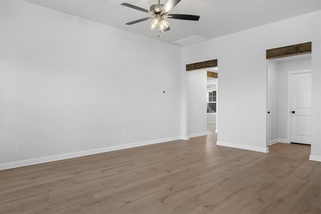 Building Photo - 3400 Piney River Dr