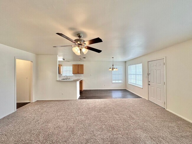 Building Photo - 3-Bedroom Home on Corner Lot in Whitehouse...