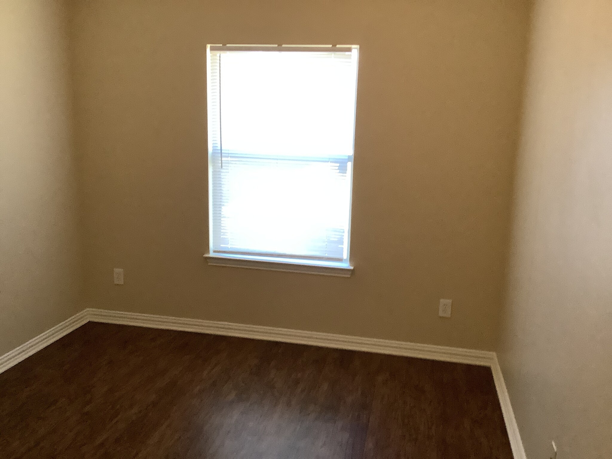 Building Photo - 515 Cool Meadow Ct