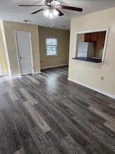 Building Photo - 5230 Beach Dr