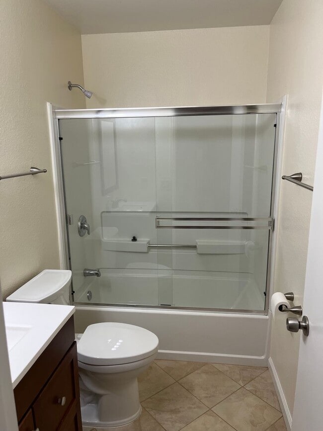 Building Photo - 3BD 2BA House located in Mira Mesa