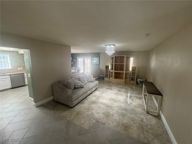 Building Photo - 6224 Miraloma St