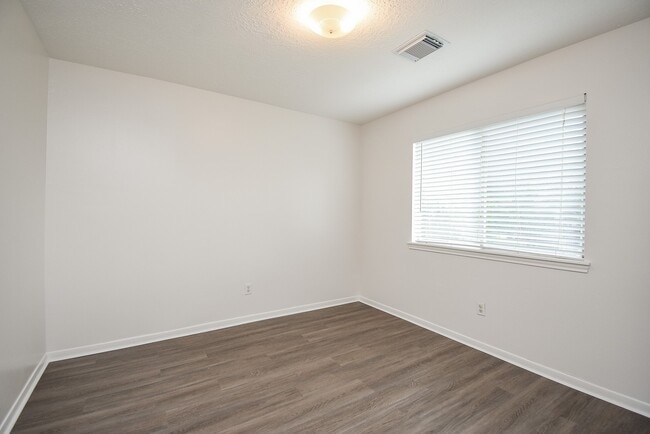 Building Photo - 4426 Topaz Trail Dr