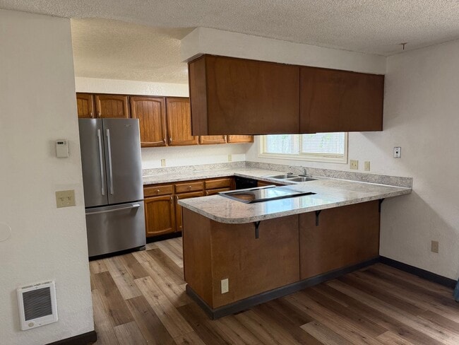 Building Photo - 3 bedroom 2 bath house in Thurston!