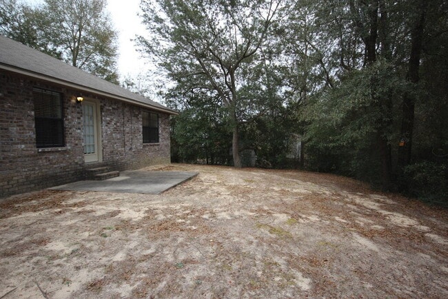 Building Photo - Central Milton 3-Bedroom Home in Top-Rated School District Minutes to I-10 & Whiting Field