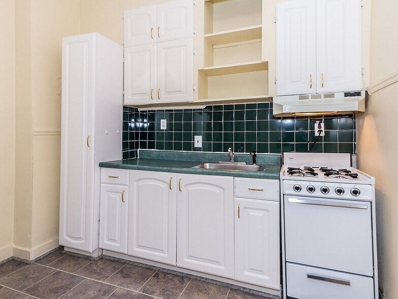Building Photo - 31 Westbourne Ter