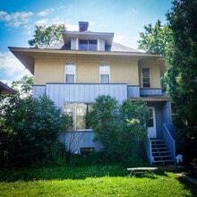 Building Photo - AVAILABLE JUNE - 6 Bed, 2 Bath Home Close to Campus!