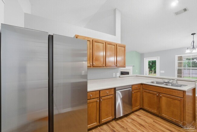 Building Photo - 4712 Thousand Oaks Blvd