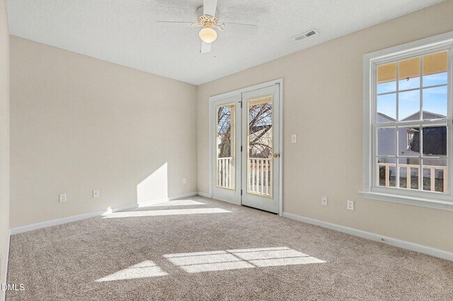 Building Photo - 233 Woodson Dr