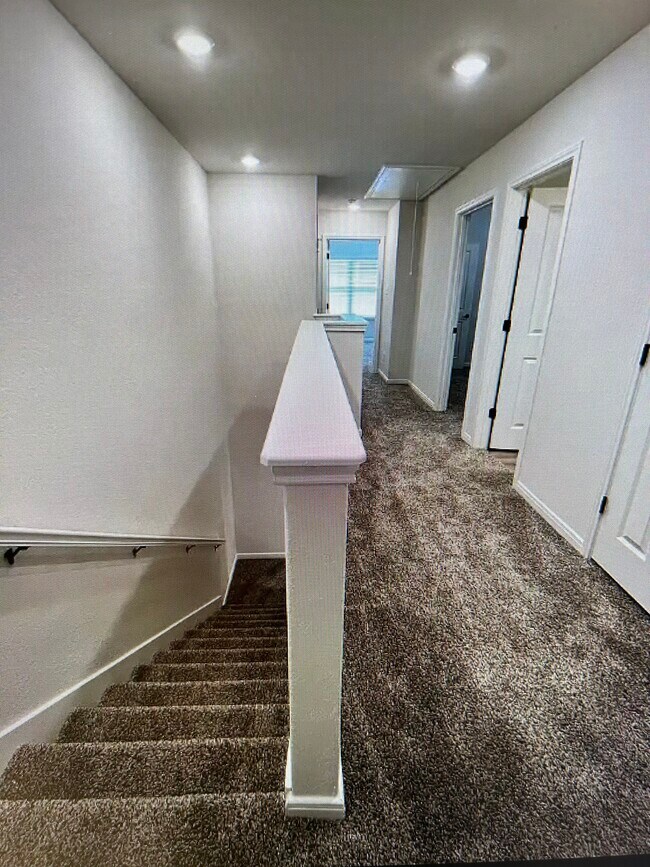 Building Photo - 7523 Gramercy Way
