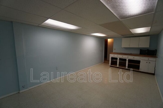 Building Photo - 13852 E Linvale Pl