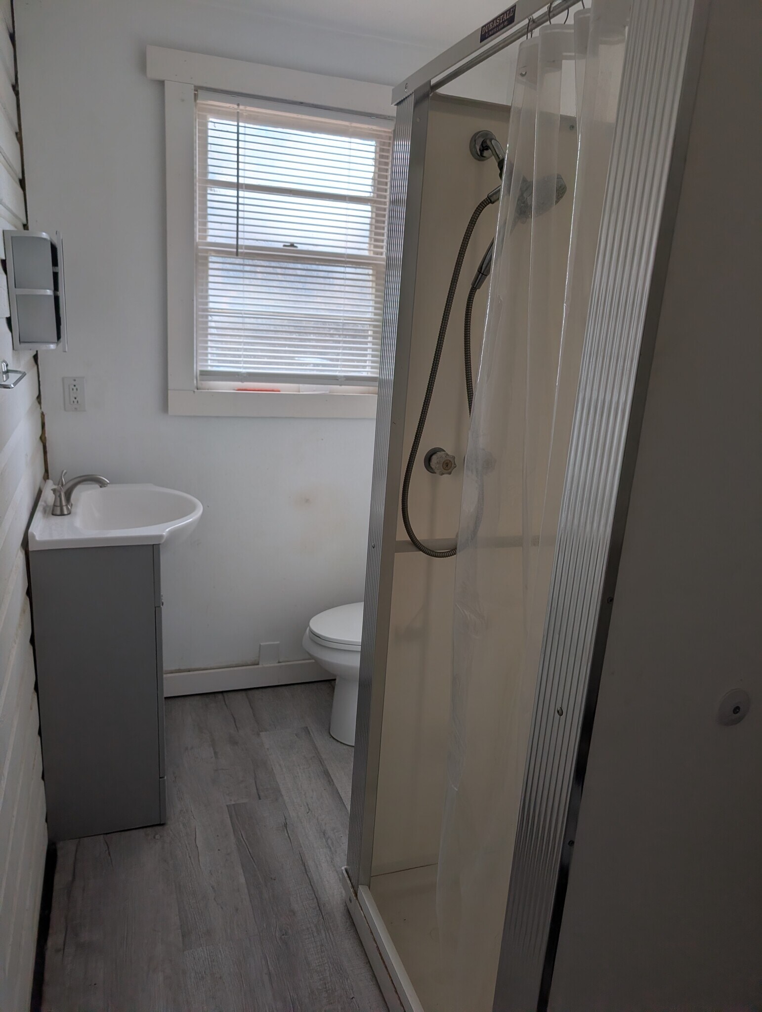 Building Photo - 115 5th St